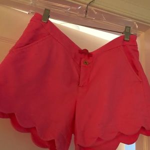 Lilly Pulitzer Buttercup Stretch shorts size 6